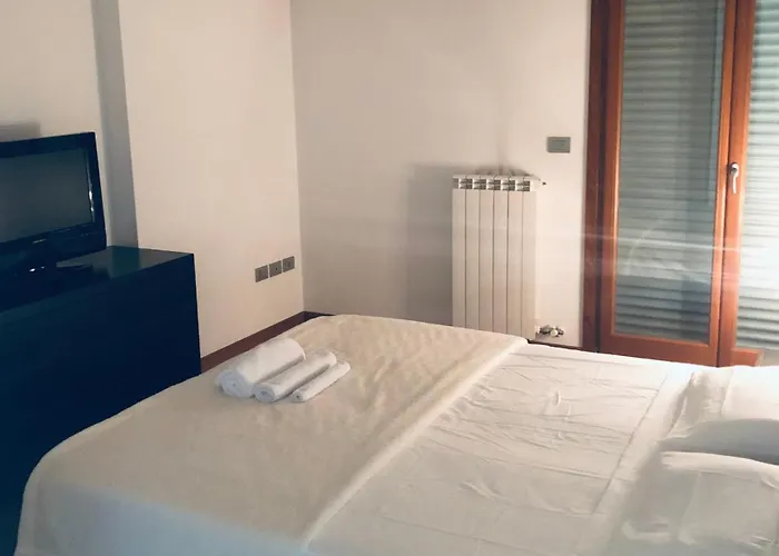 Privata Con Bagno Su Condiviso * Mestre